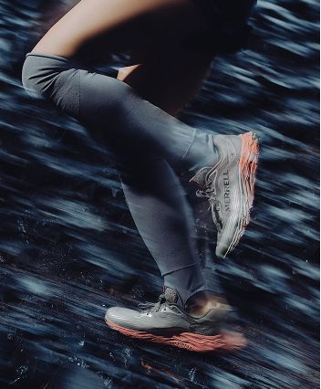 Trail running shoes
