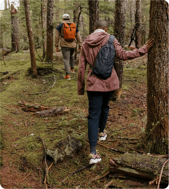 Zapatos y ropa al aire libre para practicar senderismo y Trail