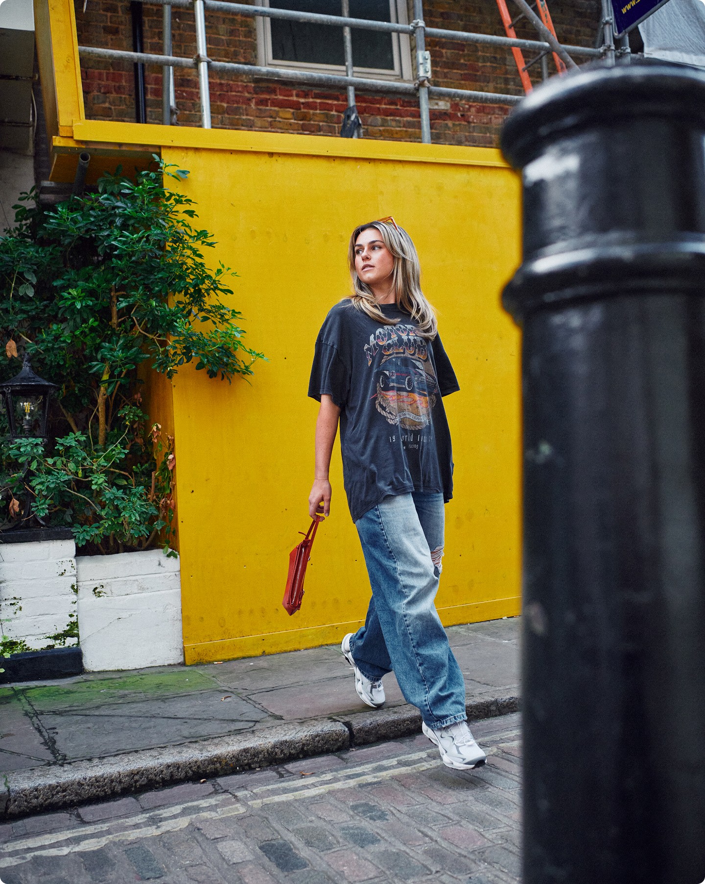 Shannon Langdon lifetsyle image wearing Merrell shoes in London.