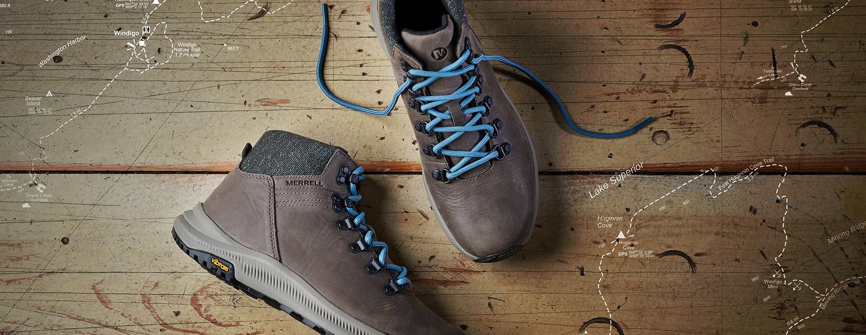 Leather Ontario shoe with blue laces