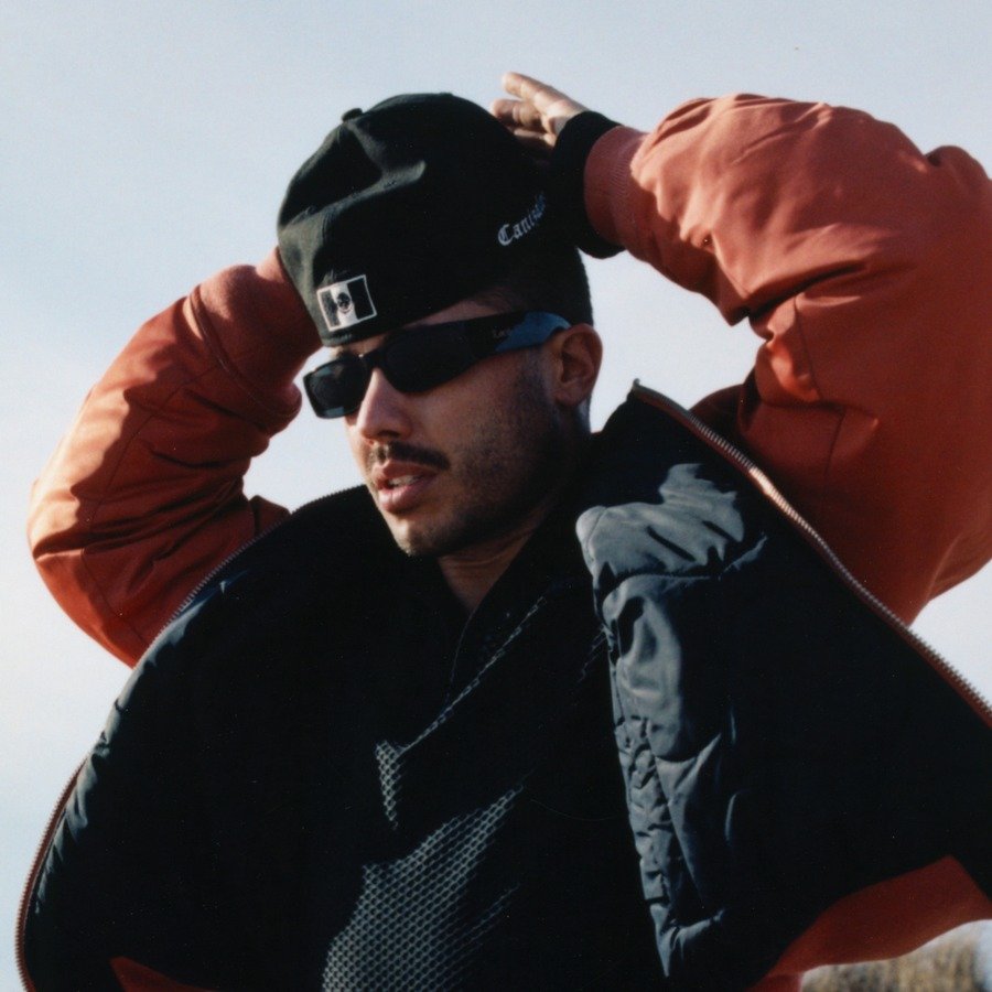 Portrait of photographer Ricky Alvarez