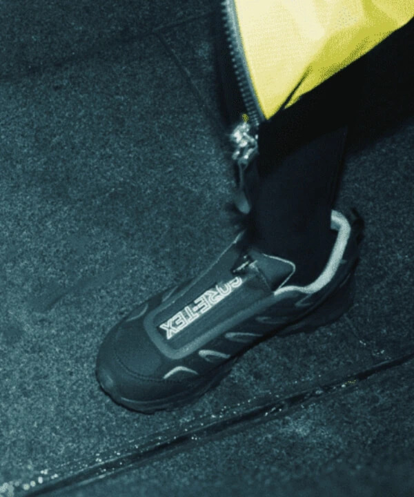 merrell slip on boots mens
